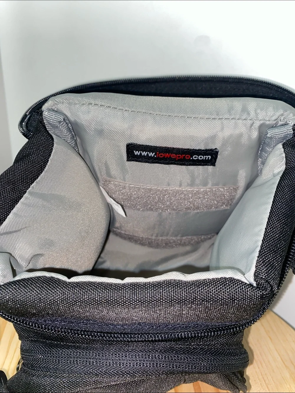 Lowepro EX 120 Camera Bag Black For Small SLR DSLR Cameras with Shoulder Strap
